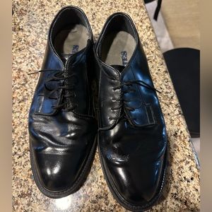 Dress shoes